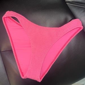 Good American always fits better bikini bottom